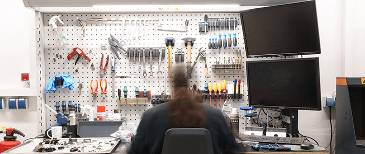 Wir warten Ihre Geräte